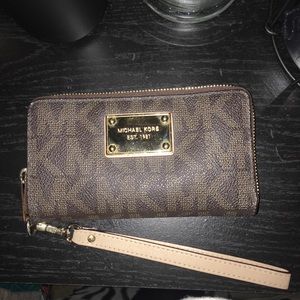 Michael Kors Wristlet